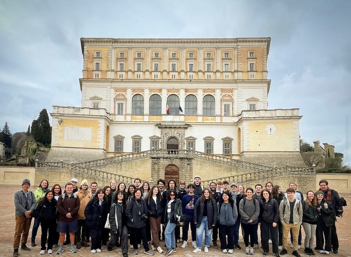students in Italy in front of a villa