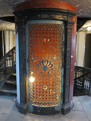 Circular elevator from 1898