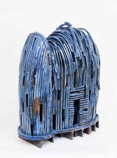 ceramic sculpture by Lydia Thompson